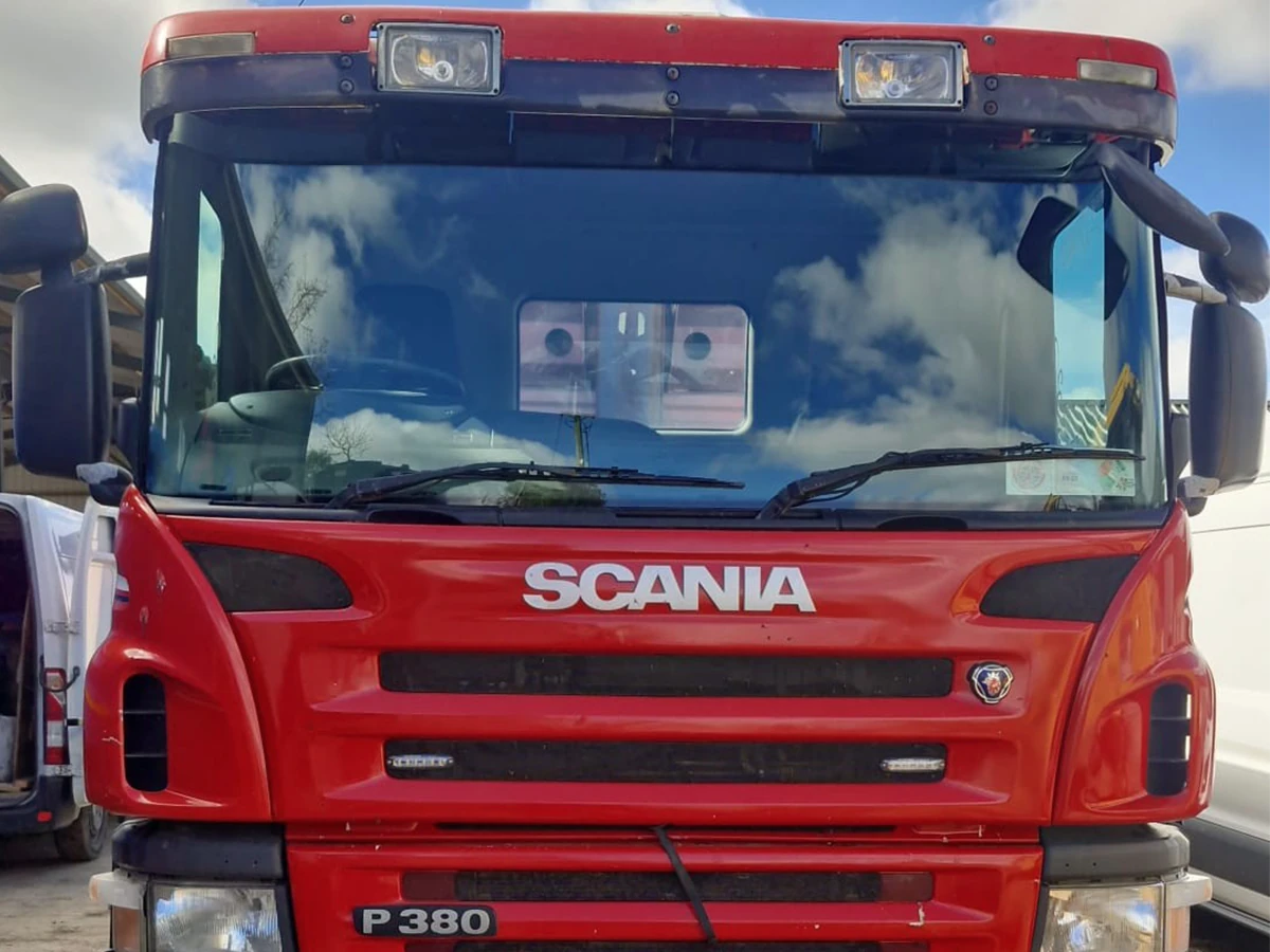 Scania truck cab windscreen replaced by Mobile Plant Glass