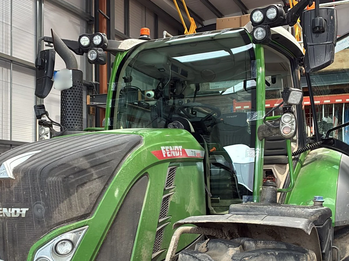 Fendt tractor with a replacement cab windscreen