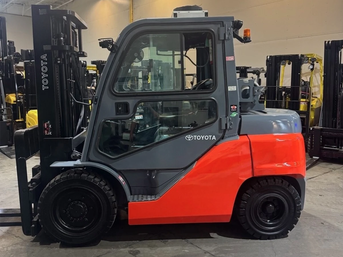 Forklift cab glass replaced in the workshop
